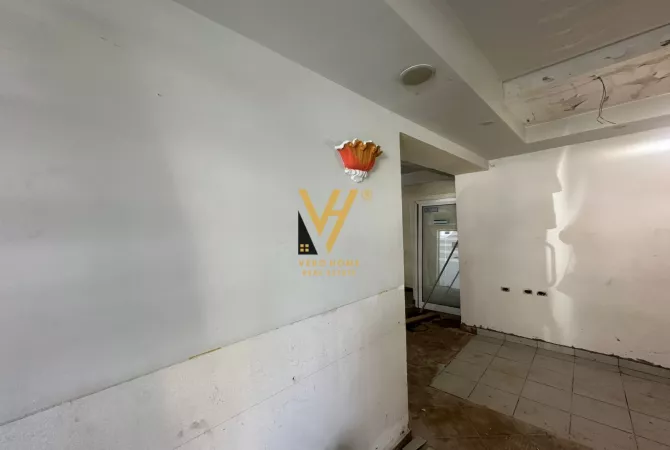 Business Property for Rent 1+1 in Tirana - 1,300 Euro