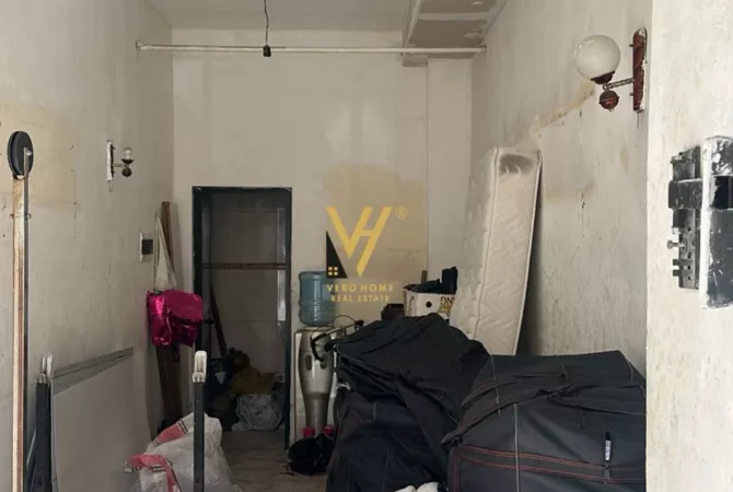 JEPET AMBIENT BIZNESI 71 M2 ME QERA TE 21 DHJETORI 1.000 EURO