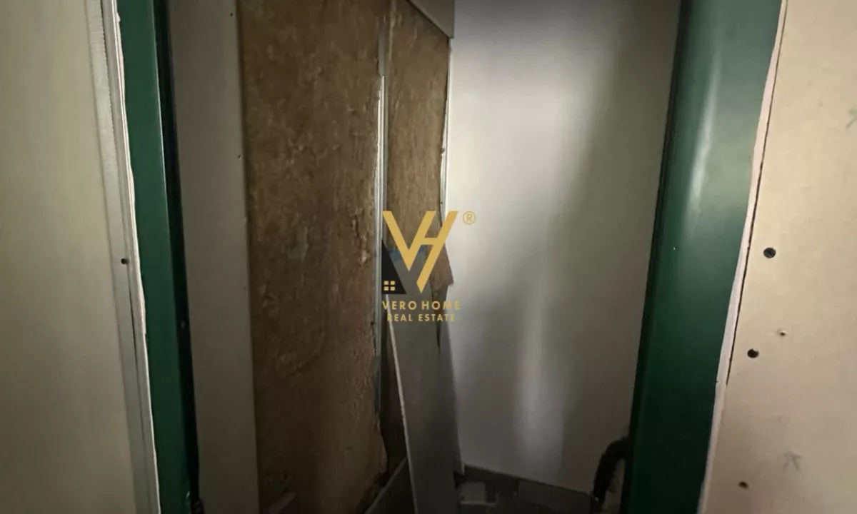 JEPET AMBIENT 30 M2 ME QIRA TE STADIUMI DINAMO 450 EURO