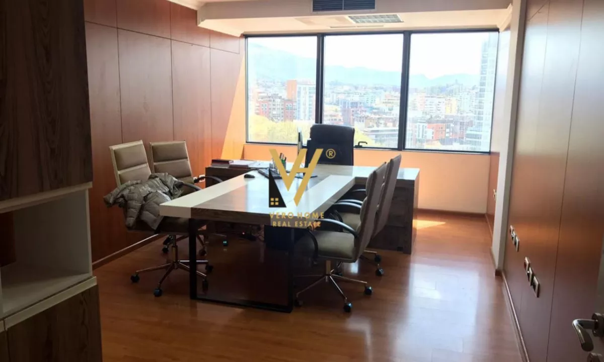 JEPET ZYRE 118 M2 ME QIRA TE KULLAT BINJAKE 2.400 EURO