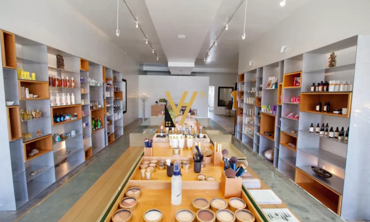 SHITET DYQAN 40 M2 TE MUHAMET GJOLLESHA 400.000 EURO