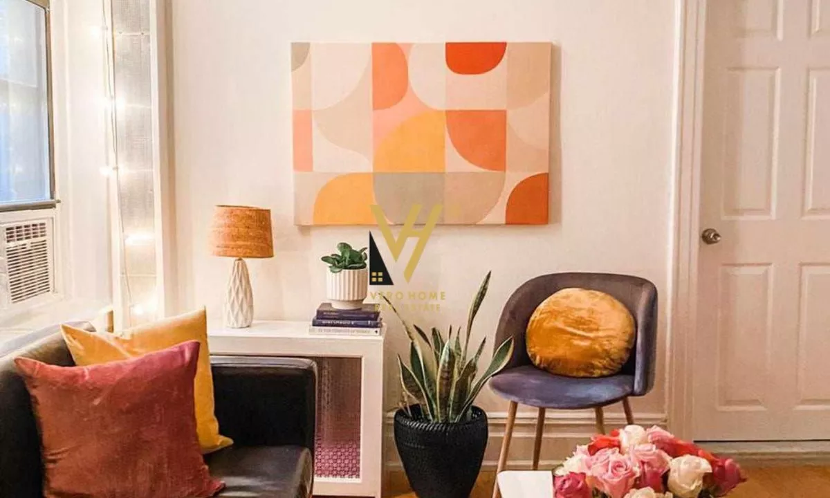 Shtepi ne shitje Apartament ne Tirane, 3+1, Mobilimi E mobiluar, Pagesa 302,000  Euro.