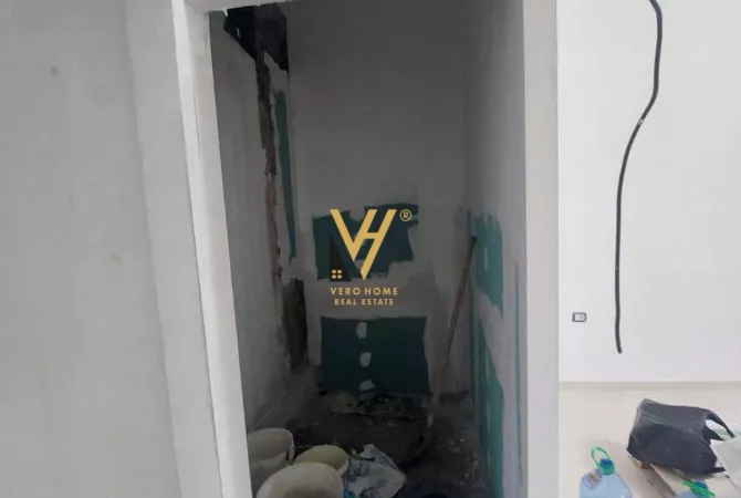 Business Property for Rent 1+1 in Tirana - 2,500 Euro