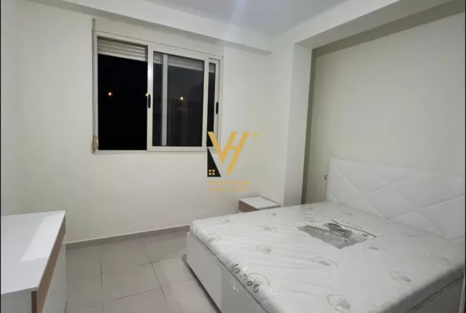 Shtepi me qera Apartament ne Tirane, 1+1, Mobilimi E mobiluar, Pagesa 370  Euro.