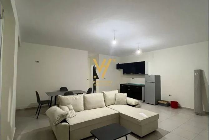 Shtepi me qera Apartament ne Tirane, 1+1, Mobilimi E mobiluar, Pagesa 370  Euro.