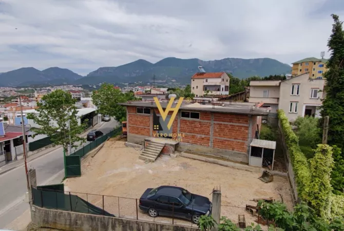 Business Property for Rent 6+1 in Tirana - 1,100 Euro