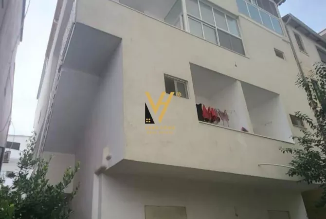 Business Property in Sale 5+1 in Tirana - 59,500,000 Leke