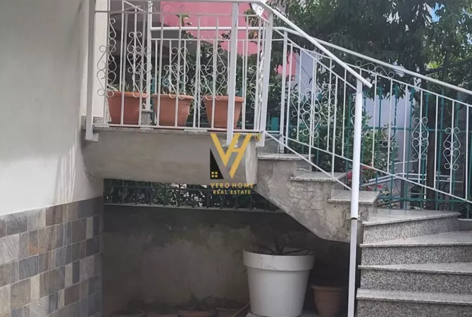 Business Property in Sale 5+1 in Tirana - 59,500,000 Leke