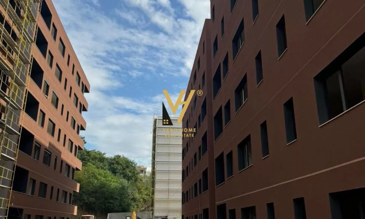 Shtepi ne shitje Apartament ne Tirane, 2+1, Mobilimi E mobiluar, Pagesa 246,000  Euro.