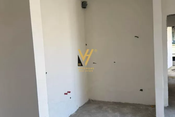 Shtepi ne shitje Apartament ne Tirane, 2+1, Mobilimi Bosh, pa mobiluar, Pagesa 425,700  Euro.
