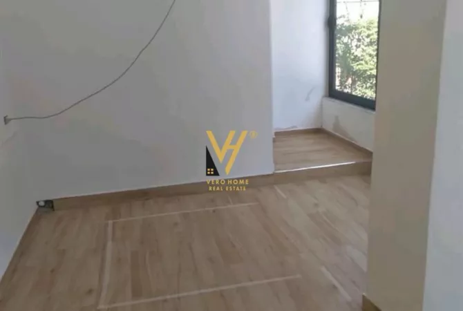 Business Property for Rent 1+1 in Tirana - 450 Euro