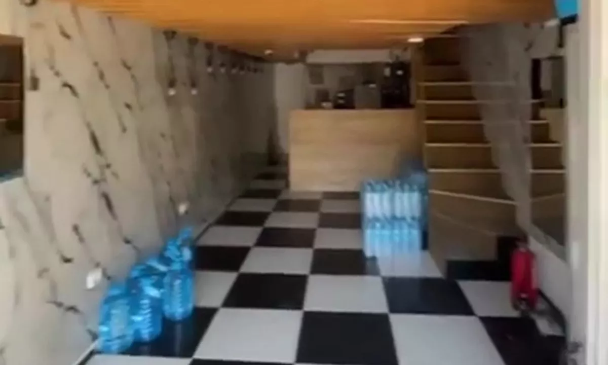 JEPET AMBIENT BIZNESI 60 M2 ME QERA NE ASTIR 60.000 LEKE