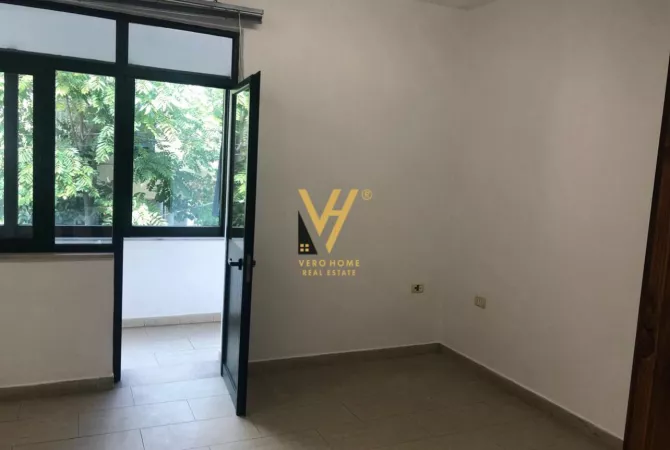 Business Property for Rent 1+1 in Tirana - 1,500 Euro