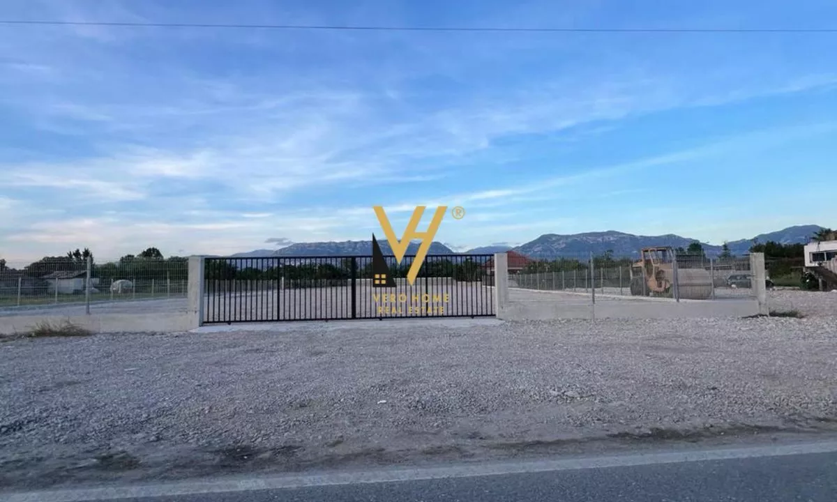 JEPET AMBIENT 3.000 M2 ME QIRA NE RINAS 2.500 EURO