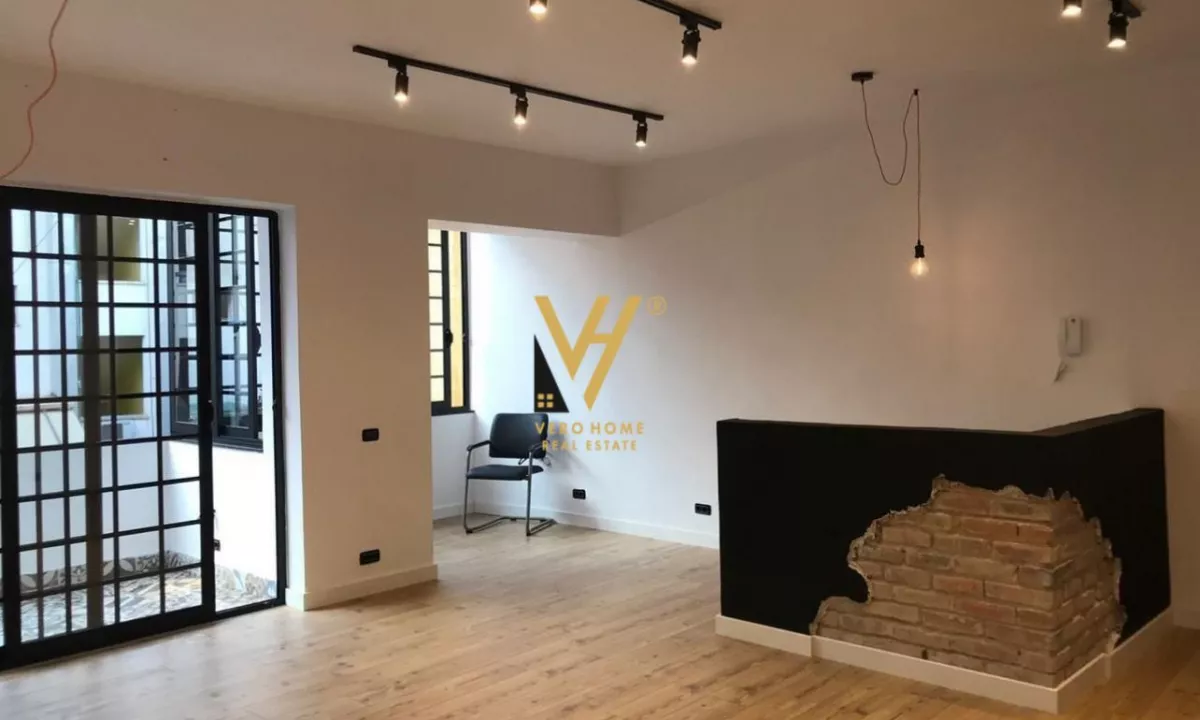 JEPET ZYRE 110 M2 ME QERA TE RRUGA E DURREST 1.100 EURO