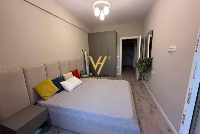 Shtepi ne shitje Apartament ne Tirane, 3+1, Mobilimi E mobiluar, Pagesa 370,000  Euro.
