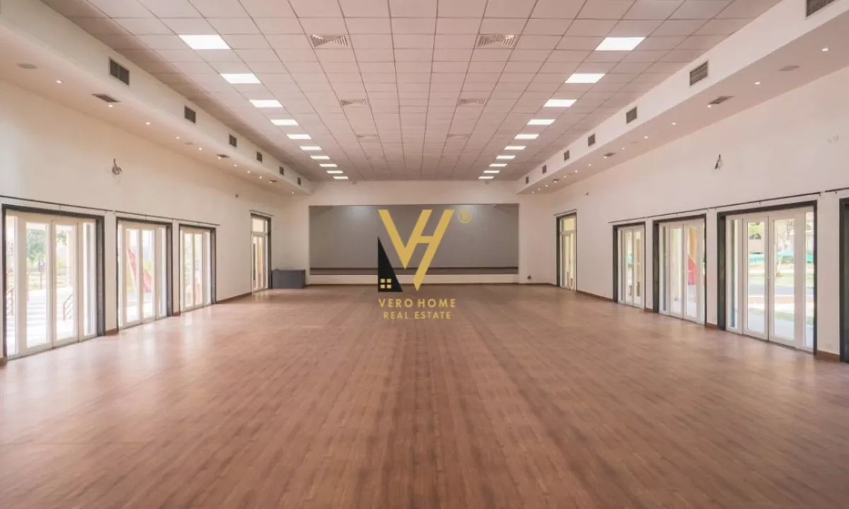 JEPET ZYRE 135 M2 ME QIRA TE MYSLYM SHYRI 1.500 EURO