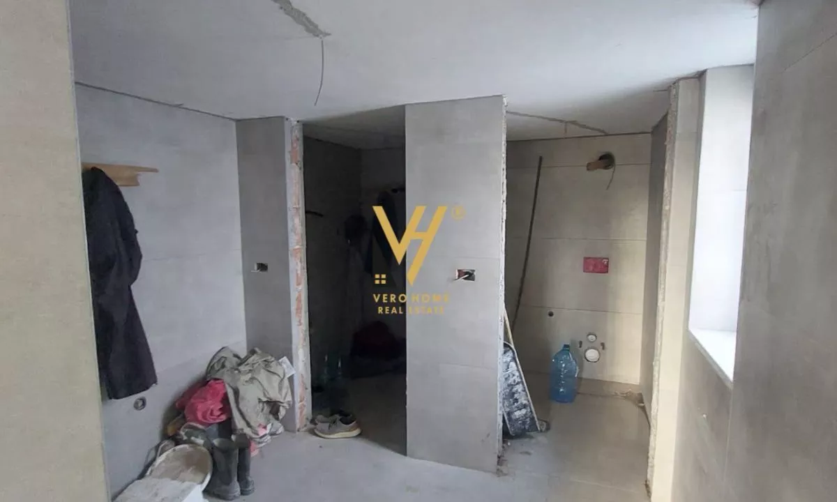 SHITET DYQAN 111 M2 NE DON BOSKO 430.000 EURO