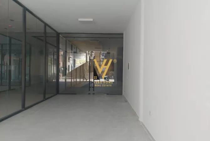 Business Property for Rent 1+1 in Tirana - 1,500 Euro