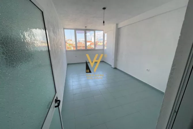 Business Property for Rent 3+1 in Tirana - 900 Euro
