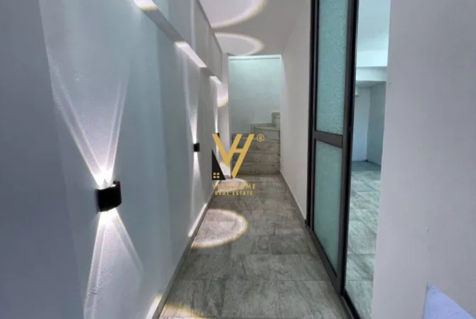 Business Property for Rent 3+1 in Tirana - 900 Euro