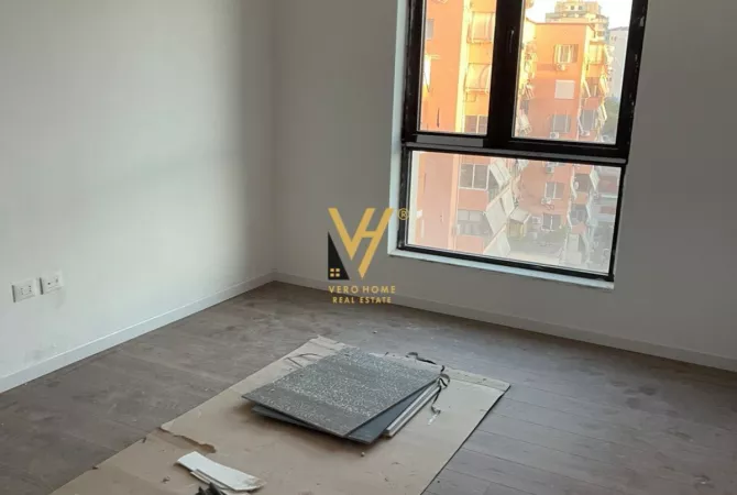 JEPET ZYRE 90 M2 ME QIRA TE MYSLYM SHYRI 1.000 EURO