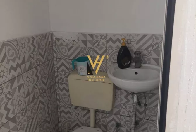 Business Property for Rent 1+1 in Tirana - 1,000 Euro