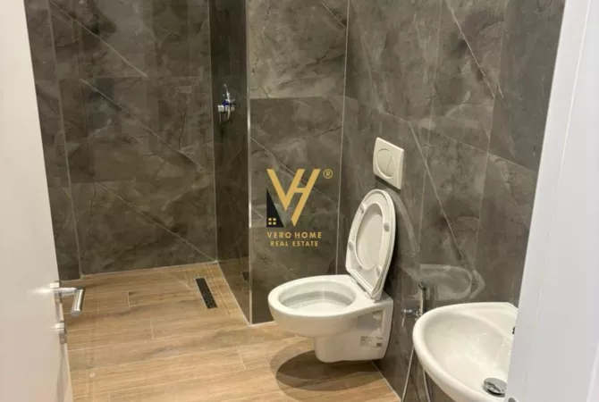 JEPET ZYRE 120 M2 ME QIRA TE KIKA 2, KOMUNA E PARISIT 130.000 LEKE