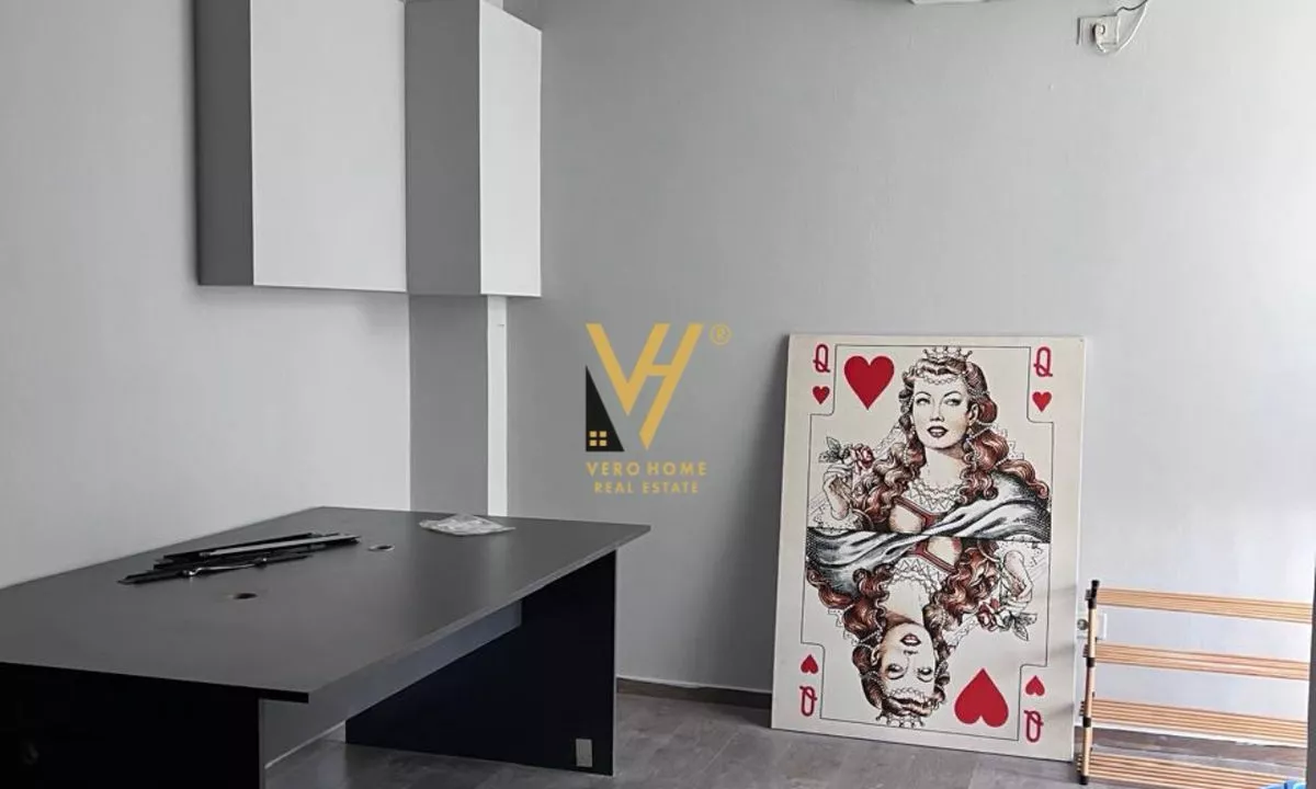 JEPET ZYRE 220 M2 ME QIRA NE BLLOK 2.000 EURO