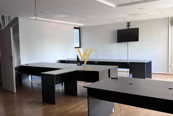 Business Property for Rent 3+1 in Tirana - 2,000 Euro