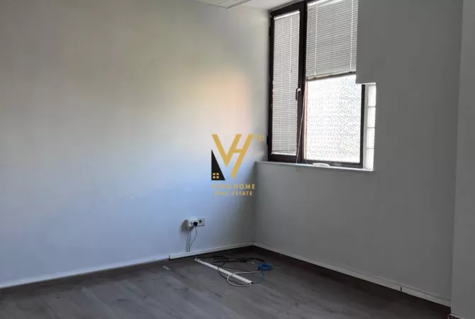 JEPET ZYRE 220 M2 ME QIRA NE BLLOK 2.000 EURO