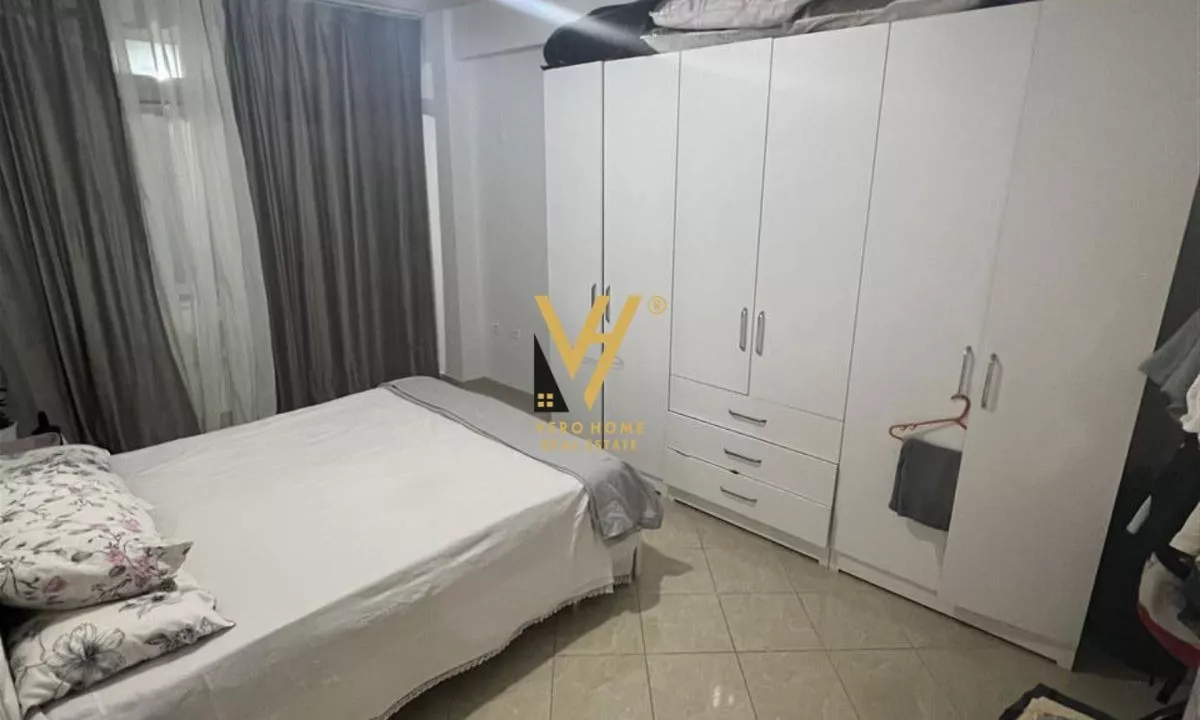Shtepi ne shitje Apartament ne Tirane, 2+1, Mobilimi E mobiluar, Pagesa 155,000  Euro.