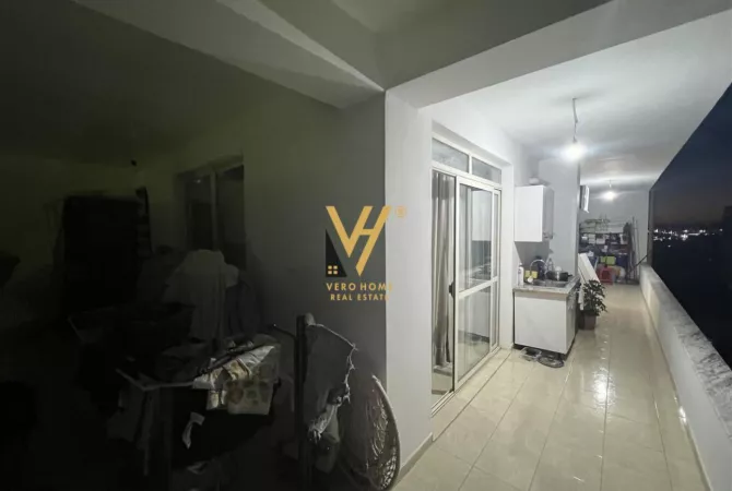 Shtepi ne shitje Apartament ne Tirane, 2+1, Mobilimi E mobiluar, Pagesa 155,000  Euro.