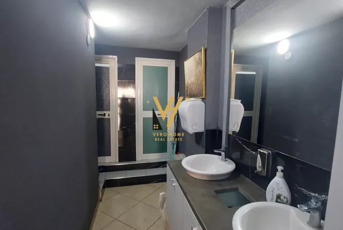 Business Property for Rent 1+1 in Tirana - 70,000 Leke