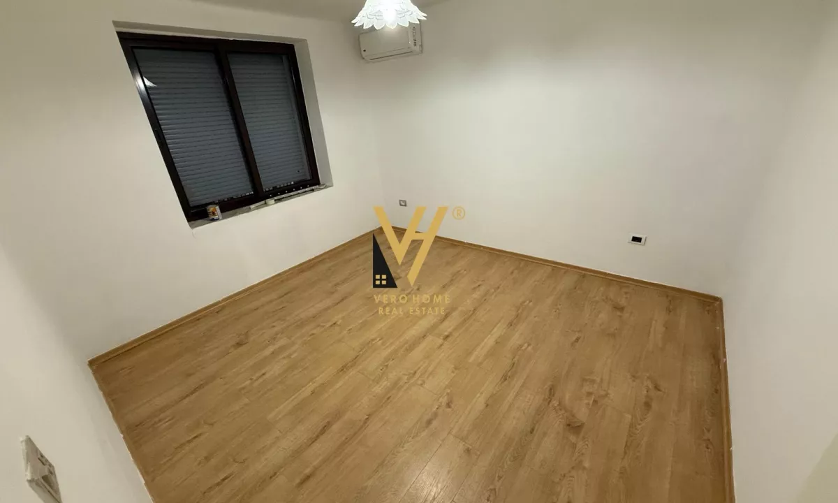 JEPET ZYRE 60 M2 ME QIRA TE ISH BLLOKU 700 EURO