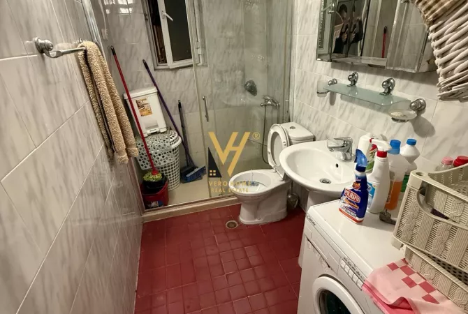 Business Property for Rent 3+1 in Tirana - 700 Euro