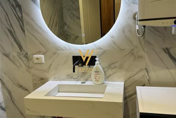 Appartamento in vendita a Valona 2+1, Arredato