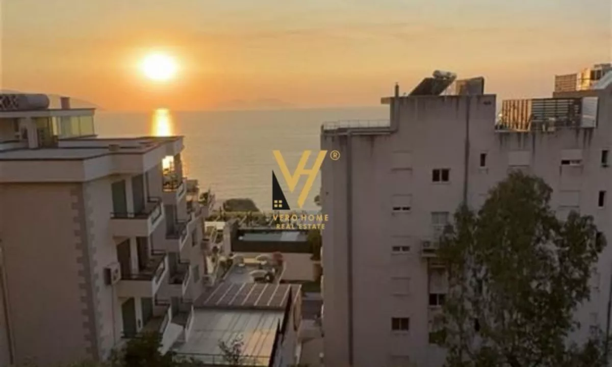 Shtepi ne shitje Apartament ne Vlore, 1+1, Mobilimi Bosh, pa mobiluar, Pagesa 195,000  Euro.