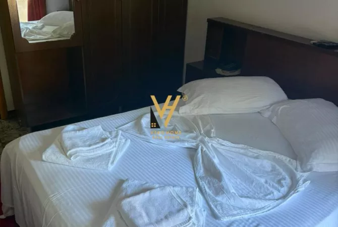 JEPET HOTEL KATER KATESH ME QIRA NE SAUK 10.000 EURO