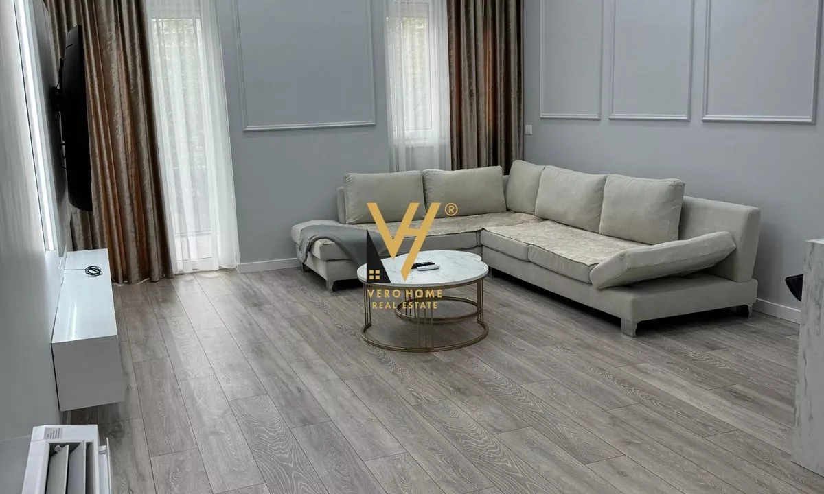 Appartamento in vendita a Valona 2+1, Arredato