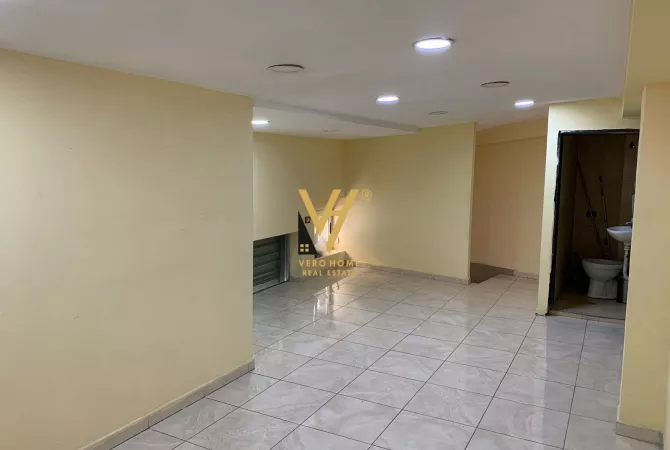 Business Property for Rent 3+1 in Tirana - 450 Euro