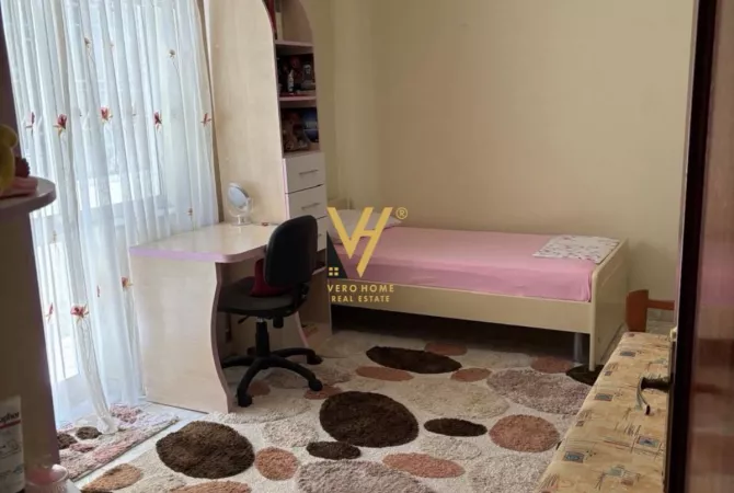 Shtepi ne shitje Apartament ne Tirane, 2+1, Mobilimi E mobiluar, Pagesa 310,000  Euro.