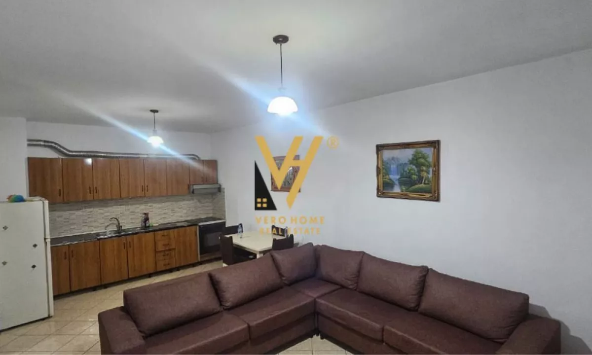 Shtepi ne shitje Apartament ne Tirane, 1+1, Mobilimi E mobiluar, Pagesa 110,000  Euro.