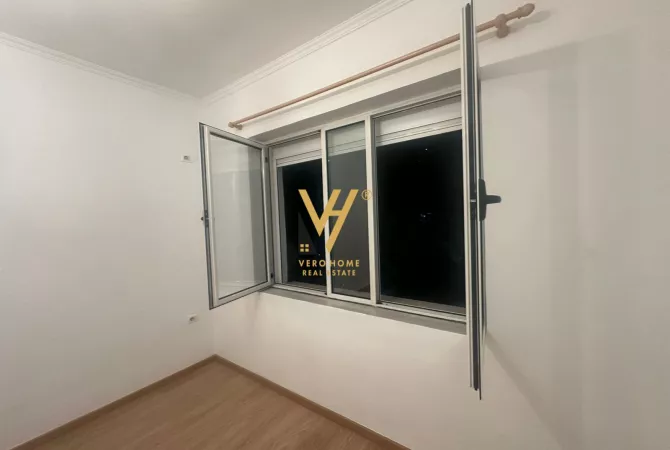 Business Property for Rent 3+1 in Tirana - 700 Euro