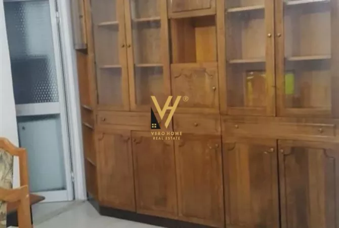 Shtepi ne shitje Apartament ne Tirane, 2+1, Mobilimi E mobiluar, Pagesa 11,500,000  Leke.