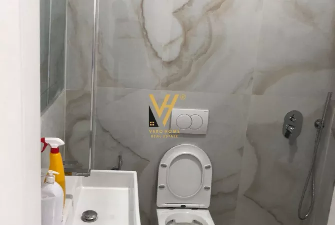 Business Property for Rent 3+1 in Tirana - 500 Euro