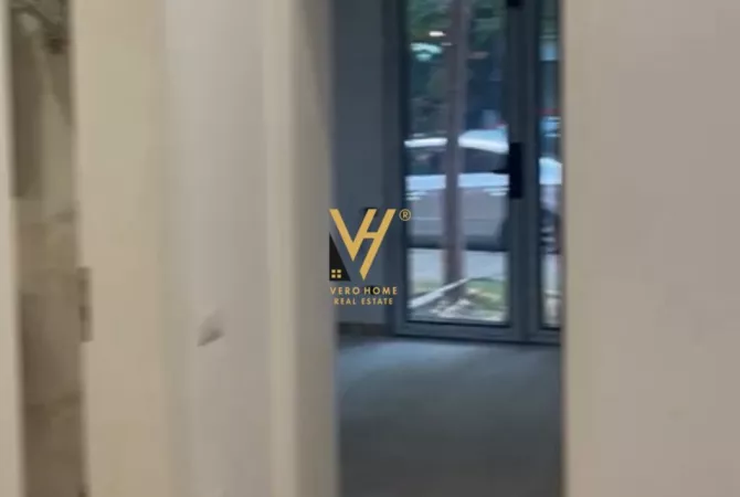 Business Property for Rent 1+1 in Tirana - 700 Euro