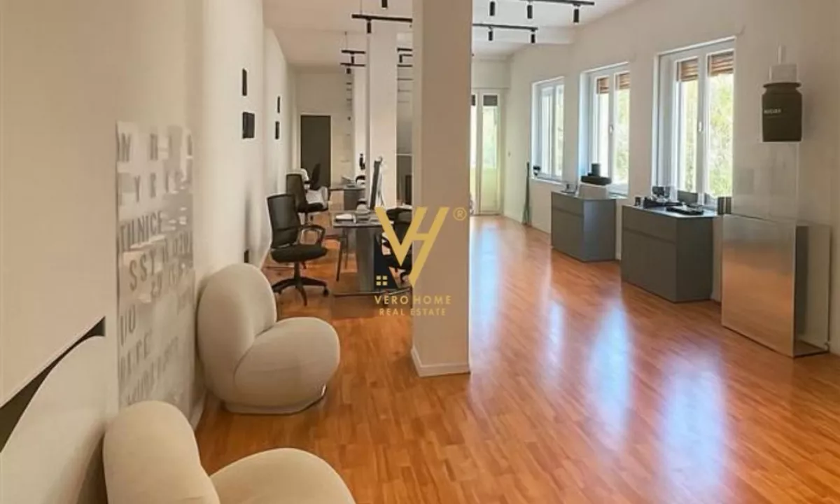 JEPET ZYRE 70 M2 ME QERA TEK RRUGA VASO PASHA, BLLOK 800 EURO