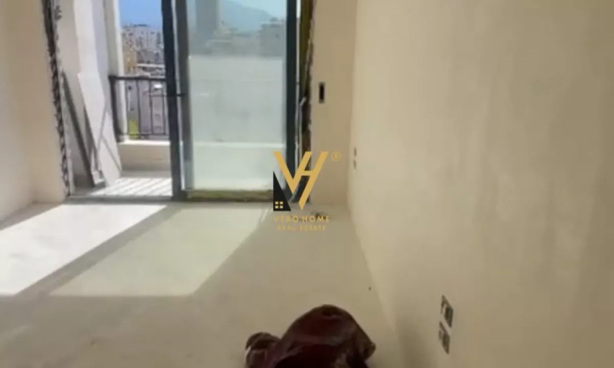 Shtepi ne shitje Apartament ne Tirane, 2+1, Mobilimi Bosh, pa mobiluar, Pagesa 254,000  Euro.