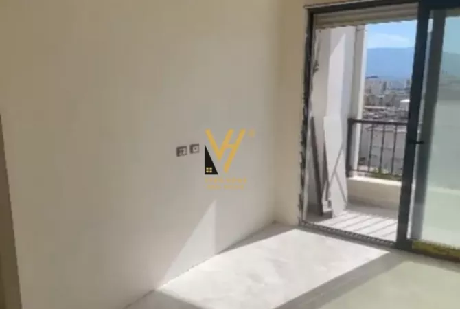 Shtepi ne shitje Apartament ne Tirane, 2+1, Mobilimi Bosh, pa mobiluar, Pagesa 254,000  Euro.